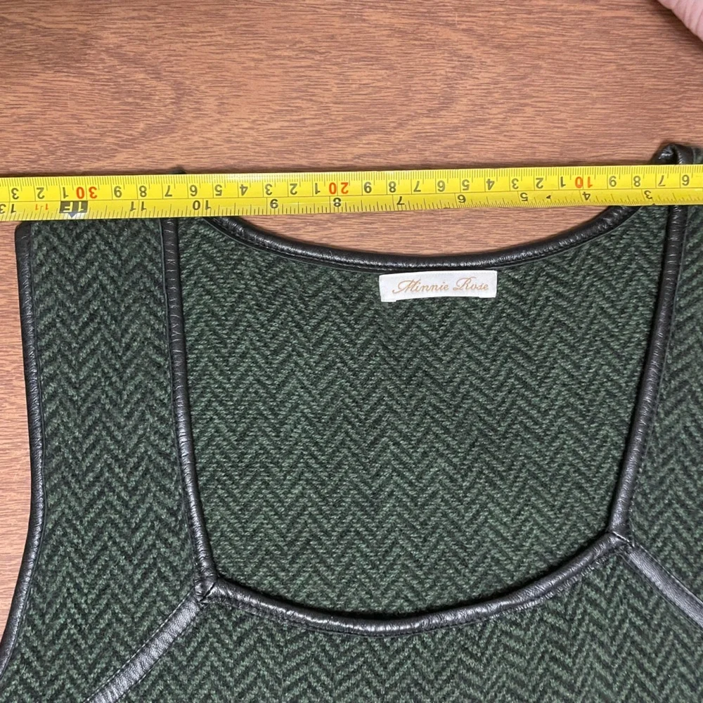 Cashmere Minnie Rose Knee Length Dress - Picture 7 of 8